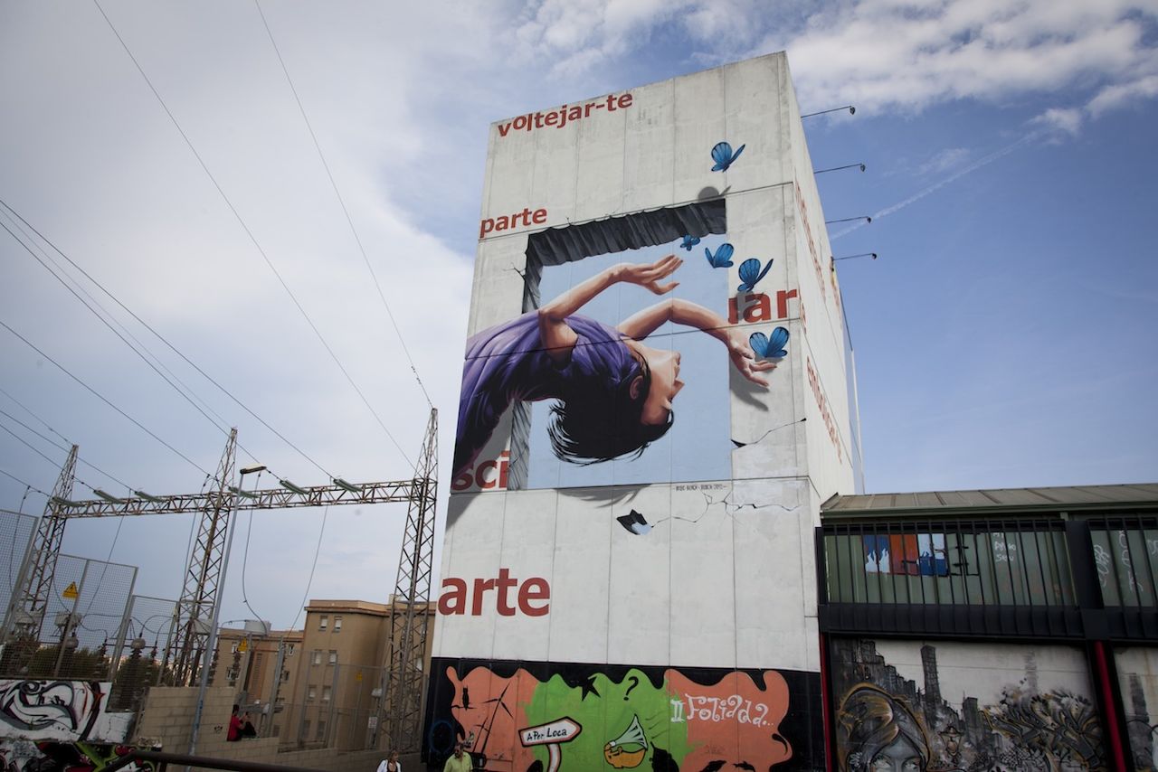 Ateneu-Popular-9-Barris-Cultura-Inquieta-street-art-by-Roc-Blackblock