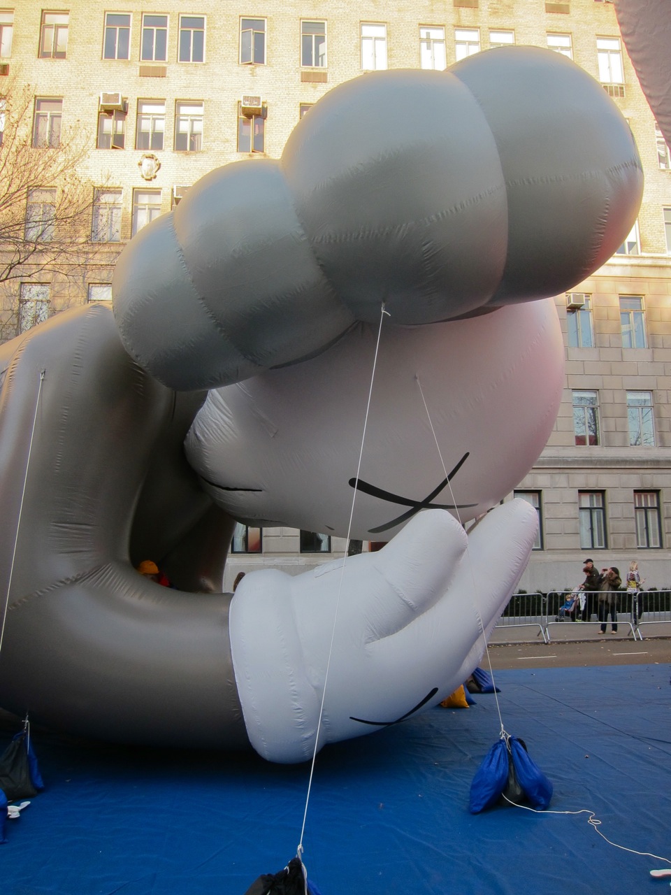 Macys Thanksgiving parade balloon inflation AM 15