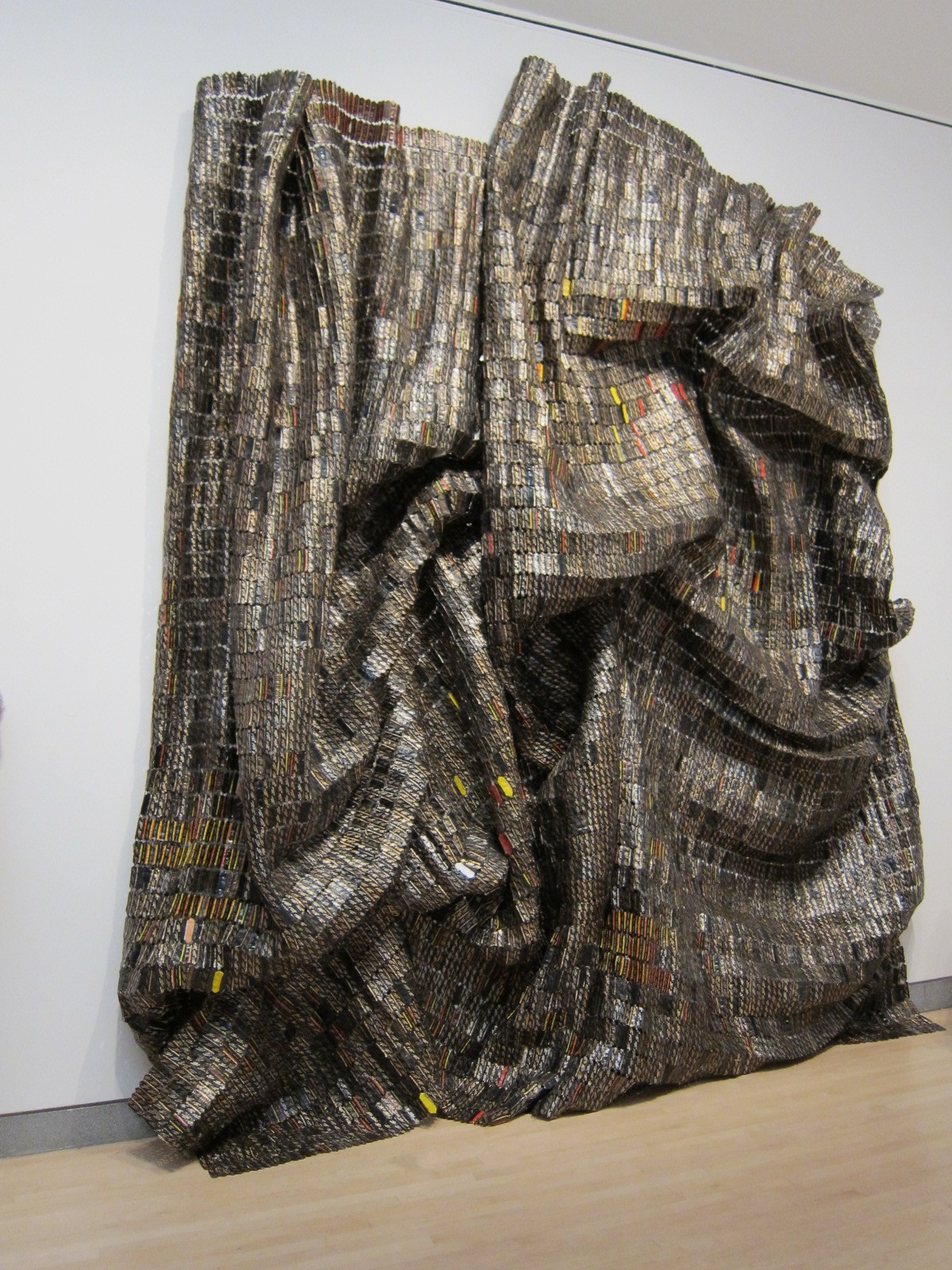 Museums: El Anatsui – “Gravity and Grace: Monumental Works” @ Brooklyn ...
