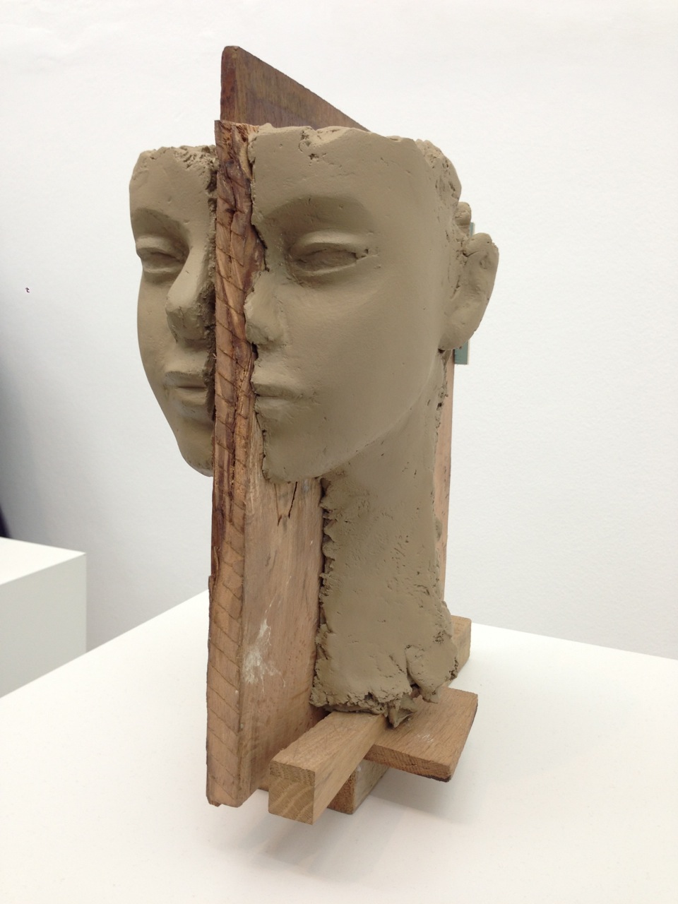 Mark Manders, Room with Broken Sentence, Dutch Pavilion, curated by Lorenzo Benedetti.