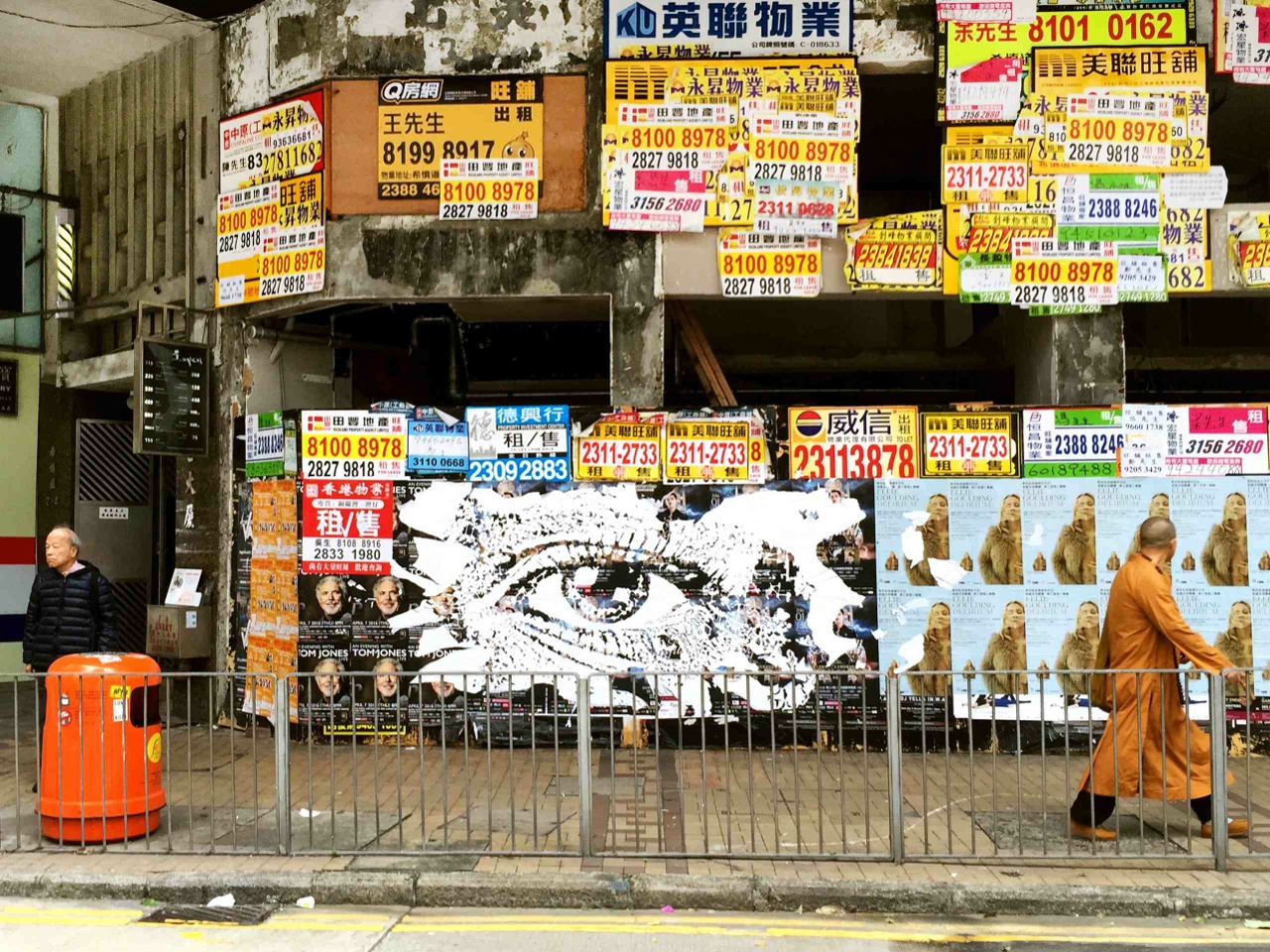 Scratching-the-Surface-Hysan-Avenue-Causeway-Bay-Hong-Kong-2015