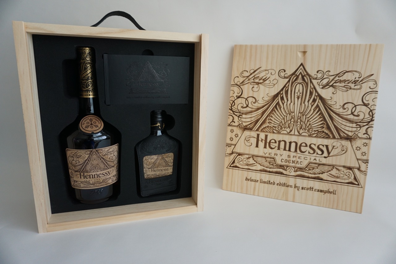 Scott Campbell x Hennessy – VS Cognac Bottle « Arrested Motion